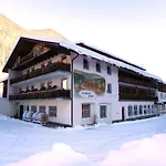 Alpenlodge, 3 * Тирзе